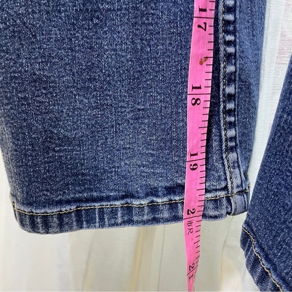 Levi’s Strauss & Co. Mid rise boot cut woman’s jeans - Picture 6 of 8